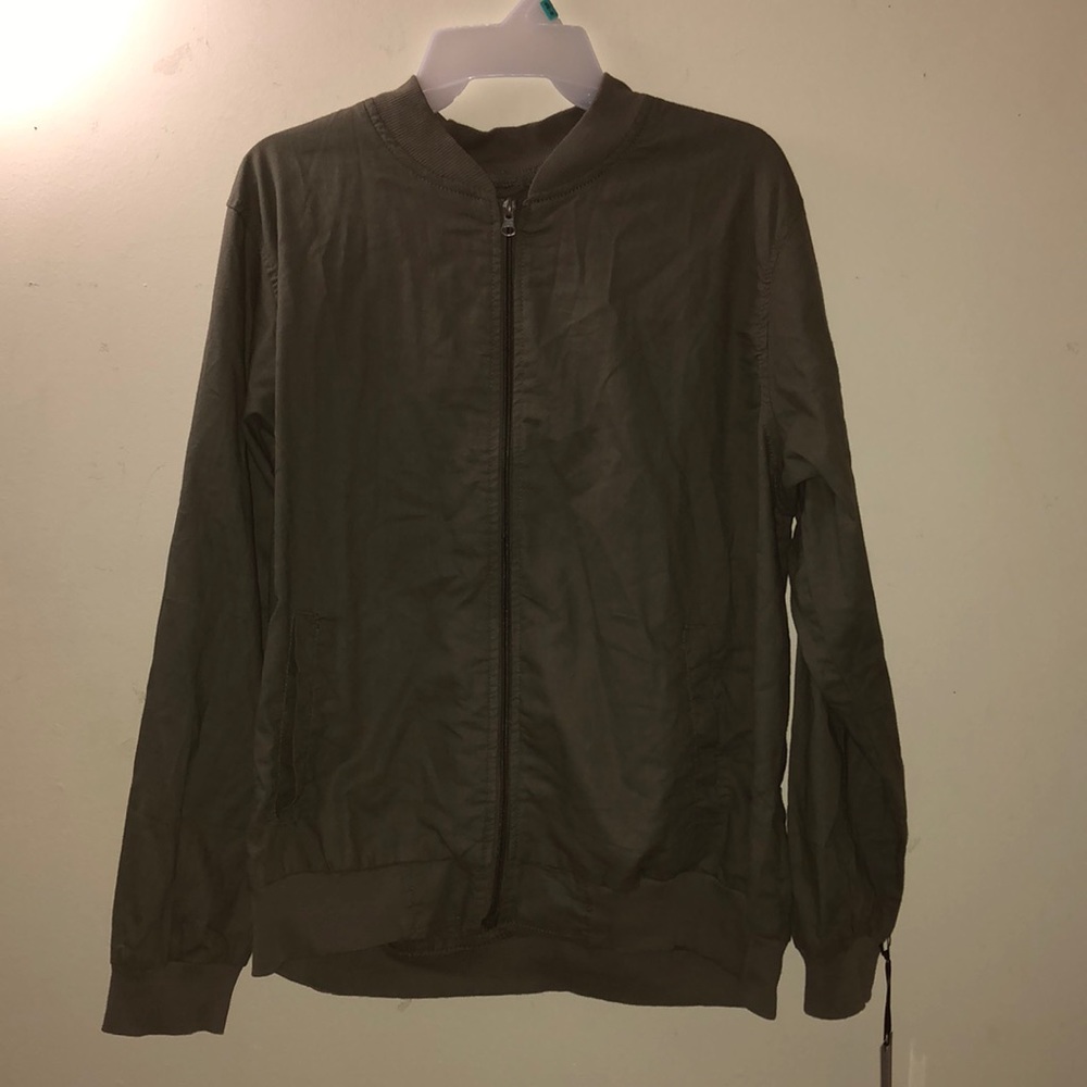 🆕 Army green jacket